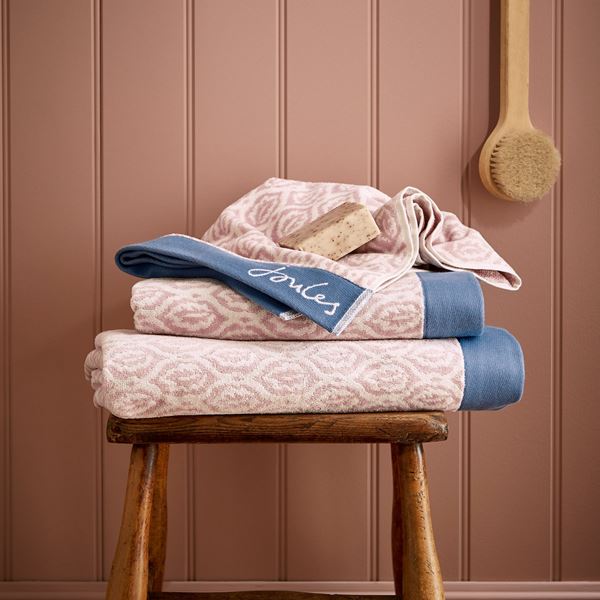 Leaf Trellis Towels - Pink